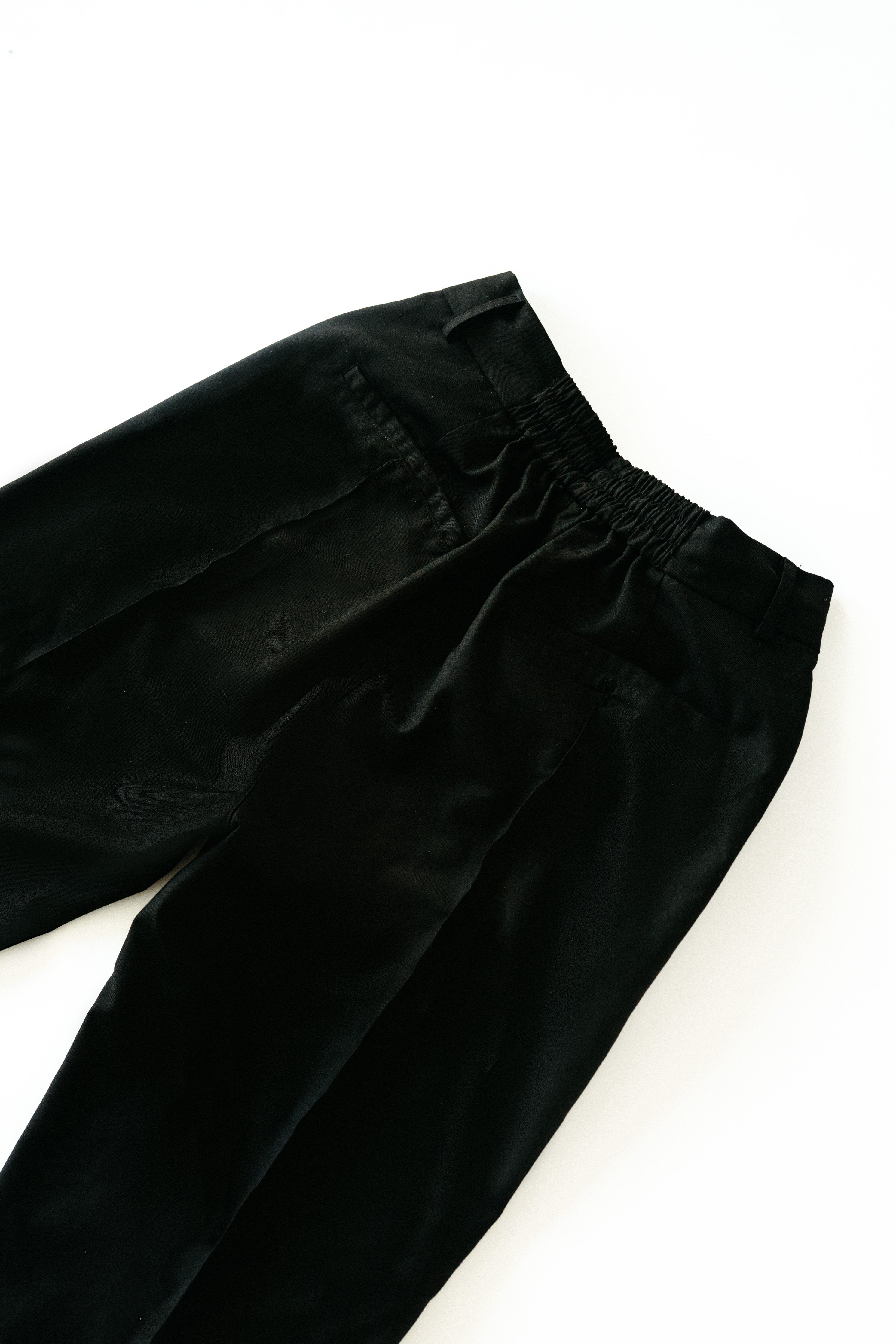 Tailored Pleated Trousers – Black
