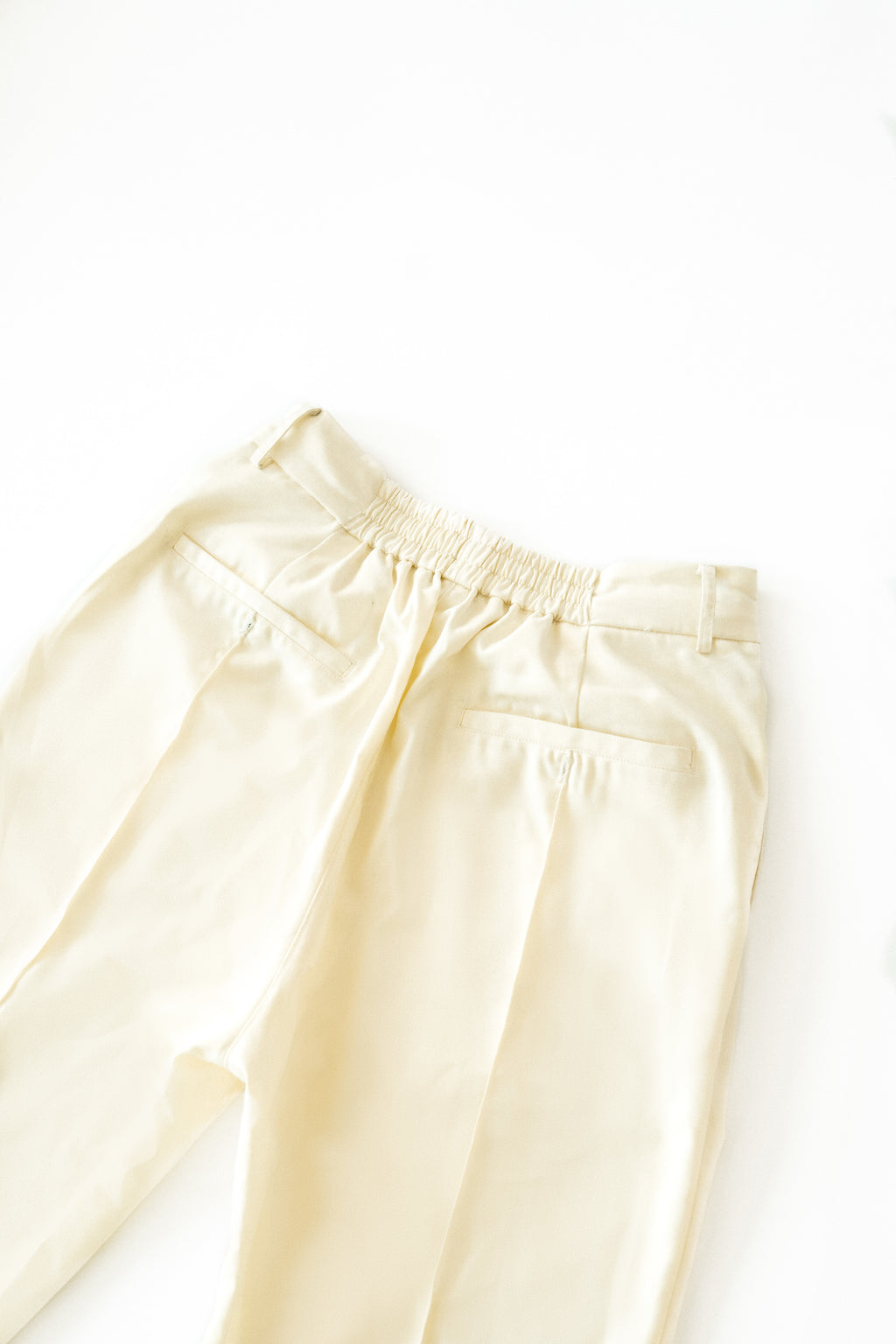 Tailored Pleated Trousers – Cream